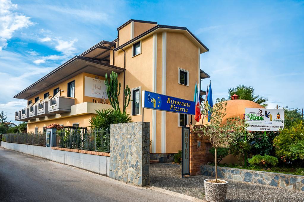 Hotel Bacco Ascea Exterior photo